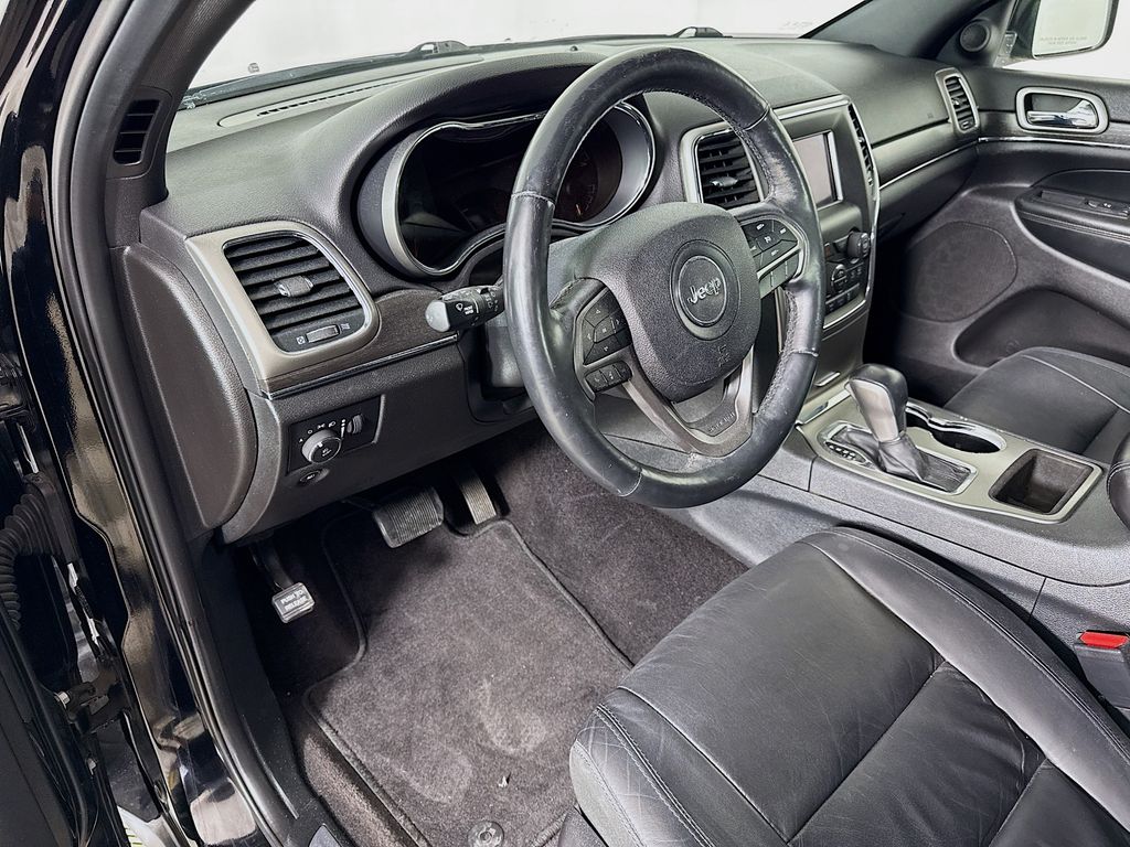 Thumbnail: 2018 Jeep Grand Cherokee - 9