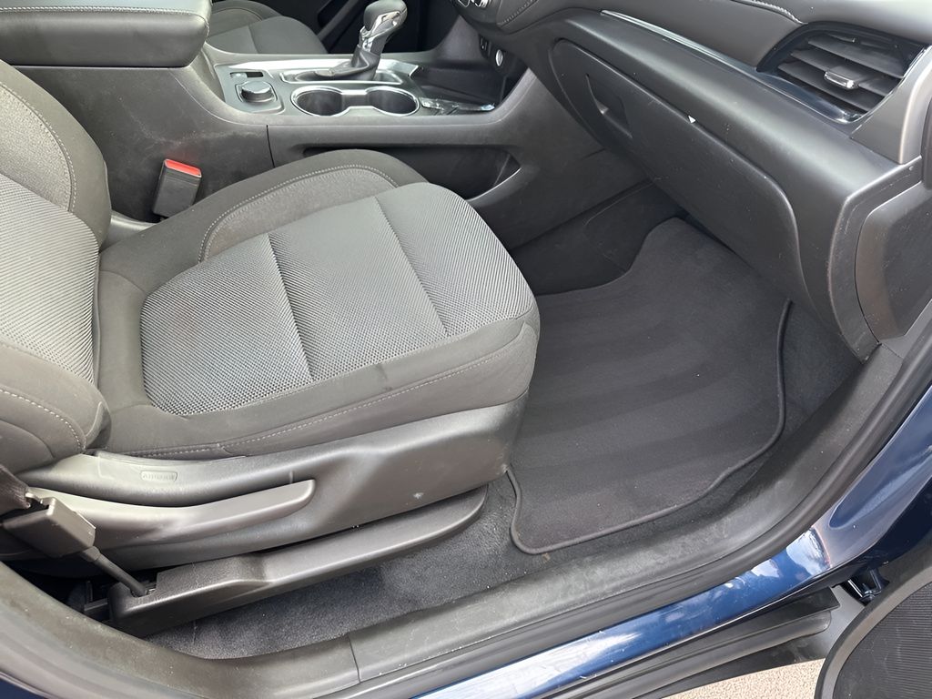 Used Car 2023 Chevrolet Traverse  Lt For Sale Under $25,000 In Austin, Texas