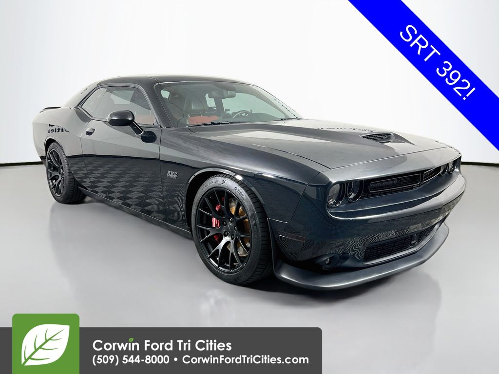 Pitch Black Clearcoat 2015 Dodge Challenger Coupe Rear-Wheel Drive 8-Speed Automatic