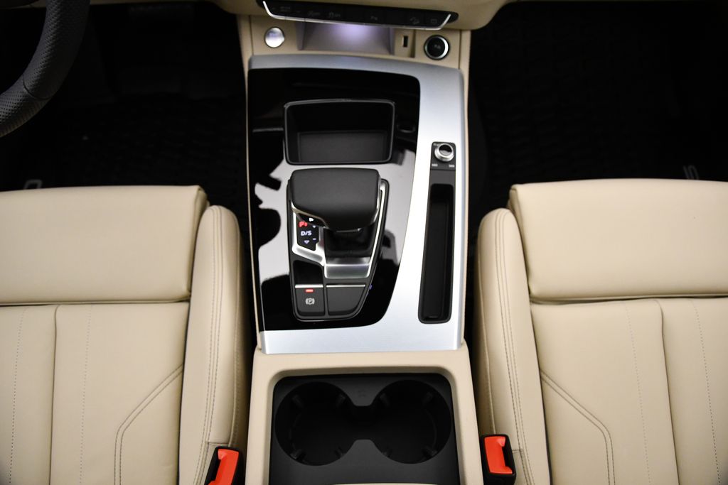 Thumbnail: 2025 Audi Q5 - 32
