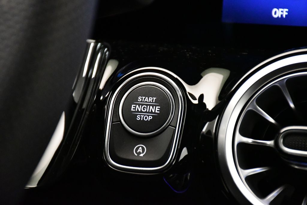 Thumbnail: 2025 Mercedes-Benz GLA - 27