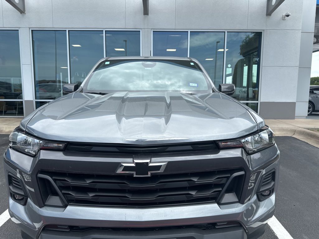 Thumbnail: 2023 Chevrolet Colorado - 2