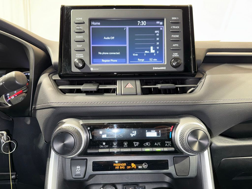 Thumbnail: 2020 Toyota RAV4 - 25