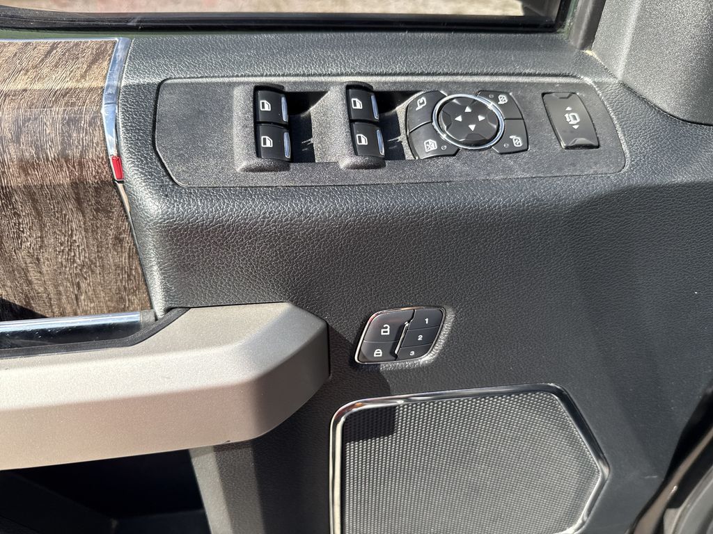 2017 Ford F-250SD Lariat - 10