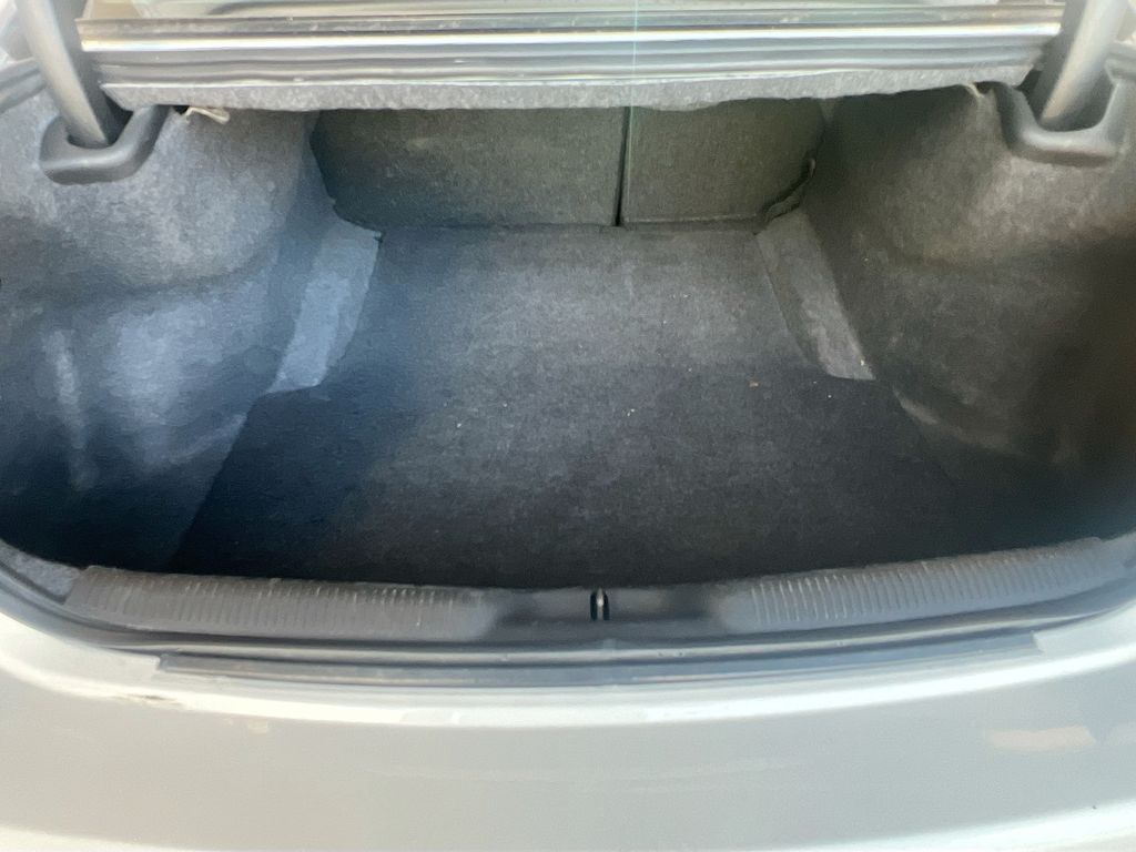 Used 2021 White Dodge SXT image 25