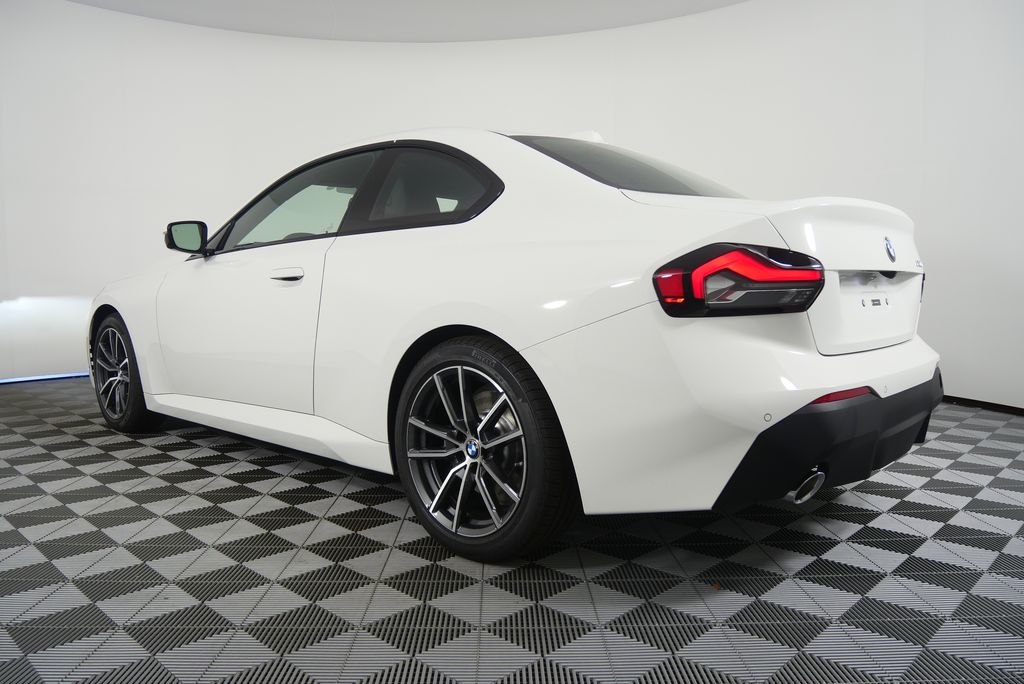 Thumbnail: 2026 BMW 2 Series - 6