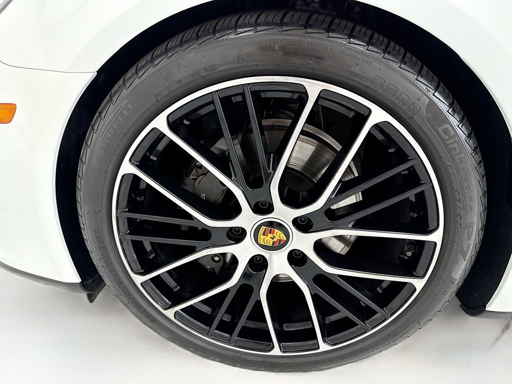 Thumbnail: 2023 Porsche Panamera - 30