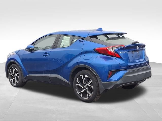 2020 Toyota C-HR XLE 5