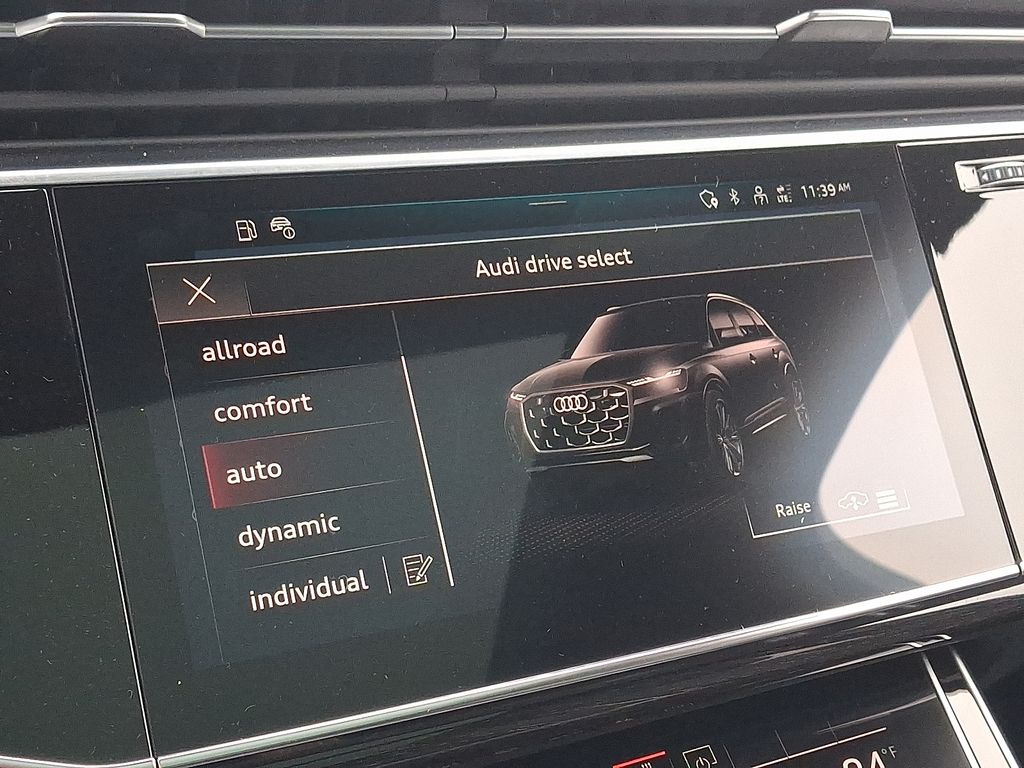 Thumbnail: 2026 Audi Q7 - 20