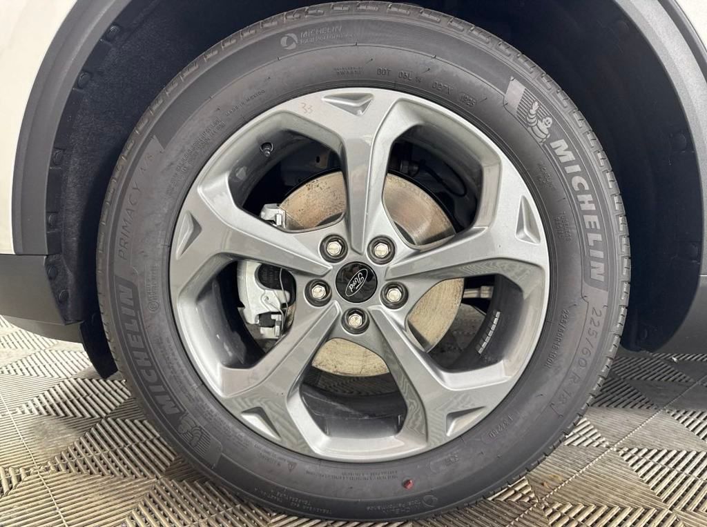 2025 Ford Escape ST-Line photo 9
