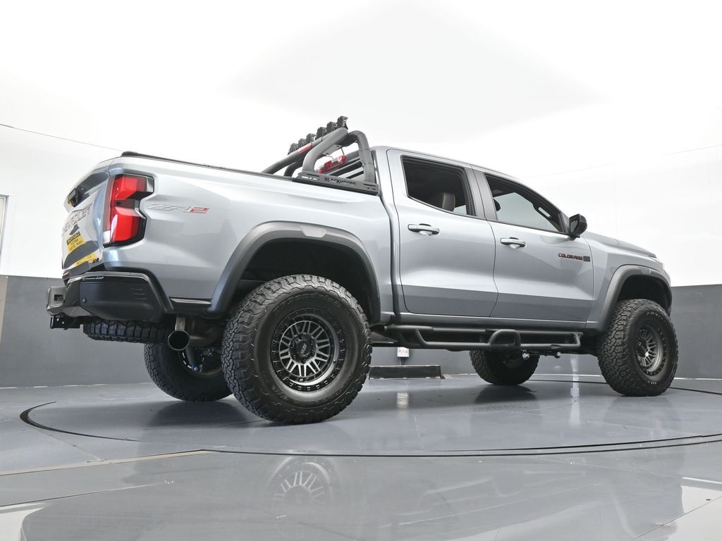 Used 2025 Sterling Gray Metallic Chevrolet ZR2 image 66