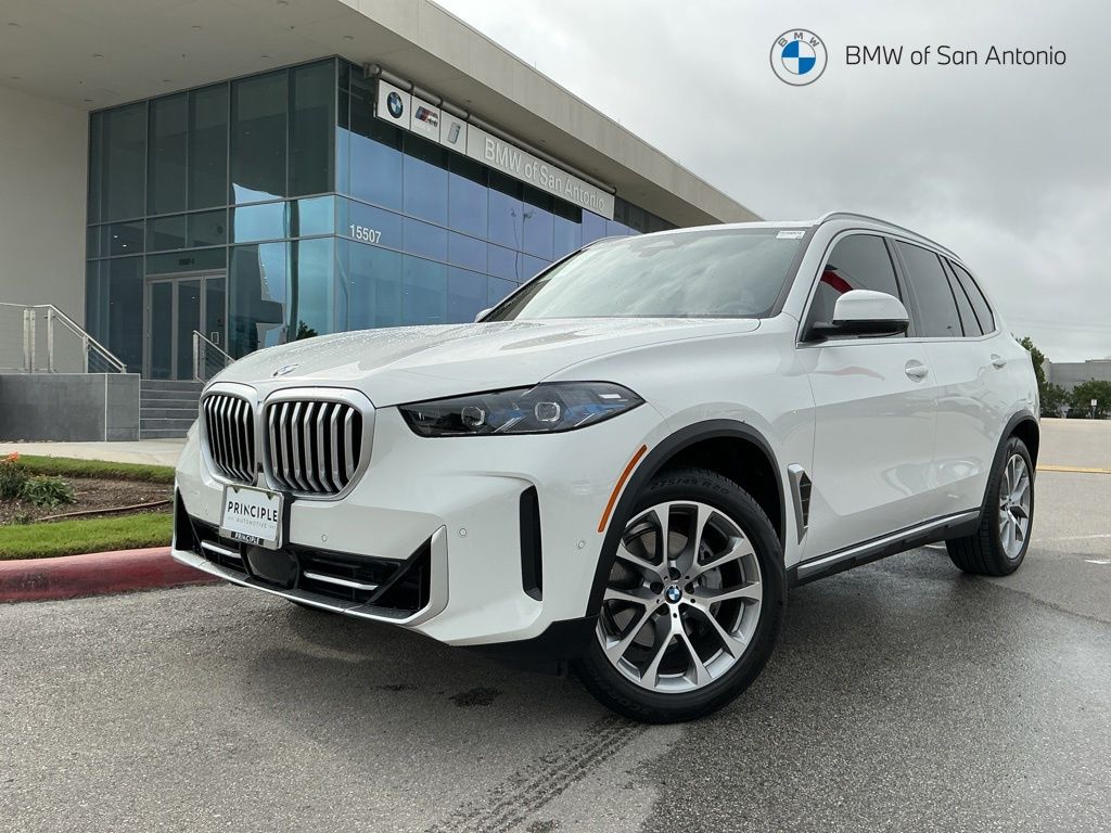 Alpine White 2026 BMW X5 SUV / Crossover Rear-Wheel Drive 8-Speed Automatic