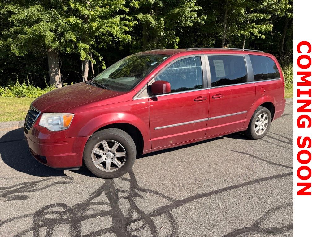 2010 Chrysler Town & Country Touring's photo