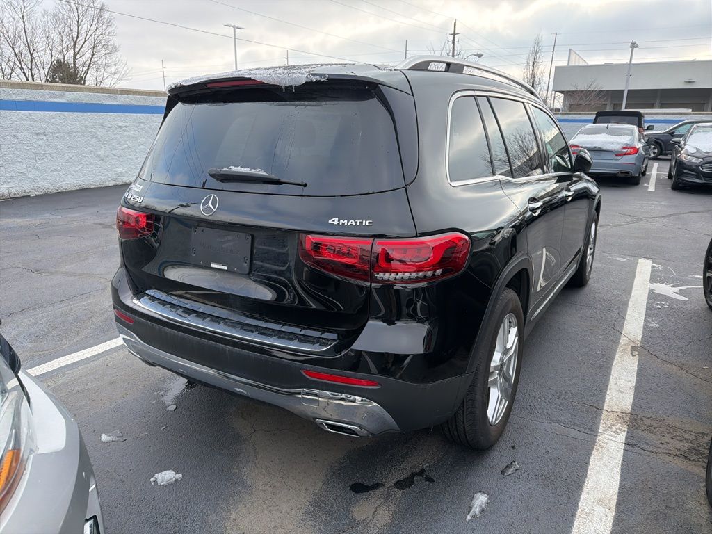 Thumbnail: 2020 Mercedes-Benz GLB - 3