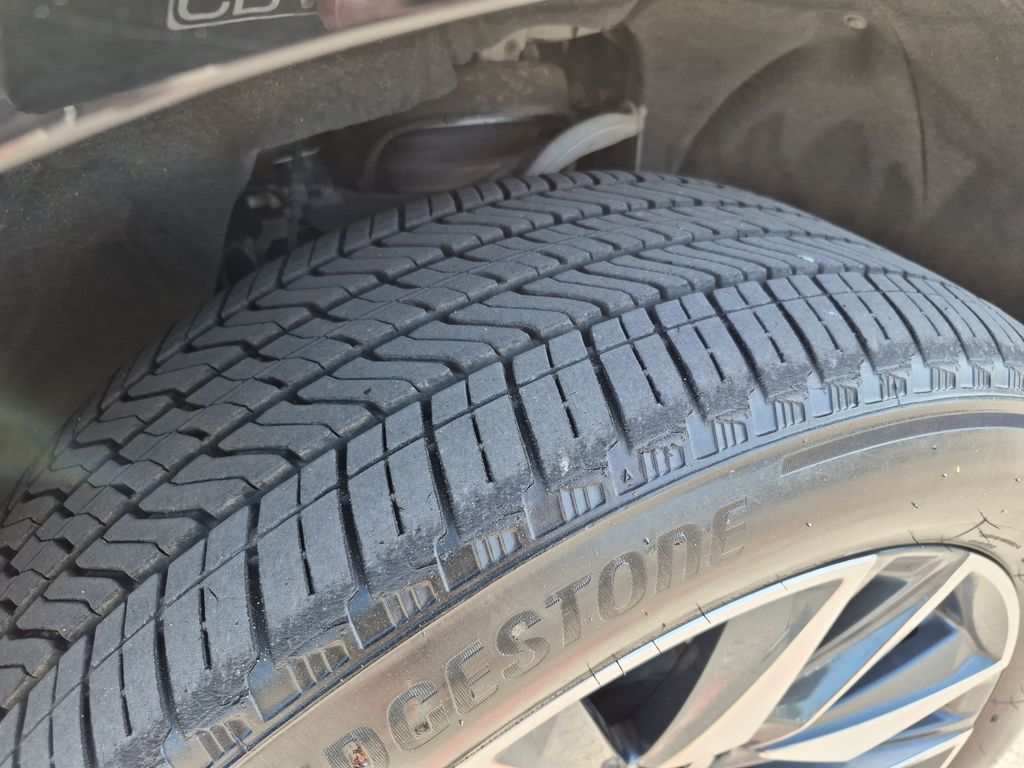 Used 2021 Black Cadillac Sport image 19