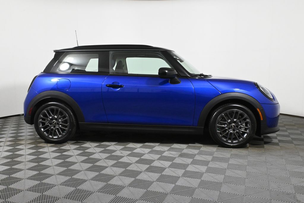 2025 MINI Cooper S 8