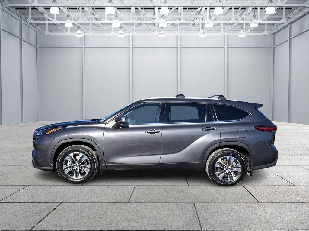 2022 Toyota Highlander XLE 7