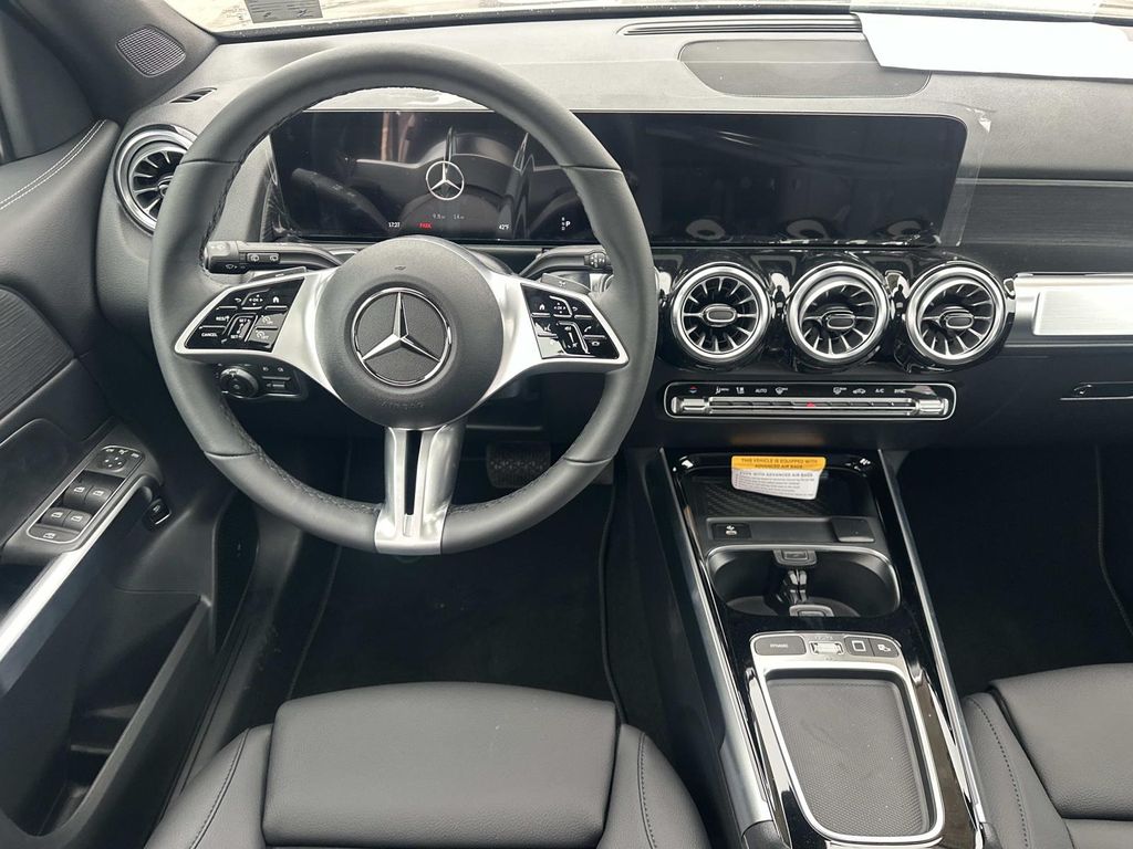 Thumbnail: 2026 Mercedes-Benz GLB - 20