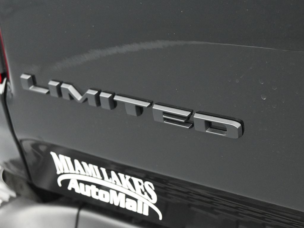 New 2026 Diamond Black Crystal Pearlcoat Ram Limited image 30