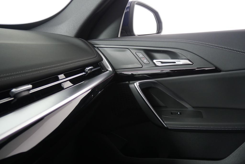 Thumbnail: 2026 BMW X1 - 23