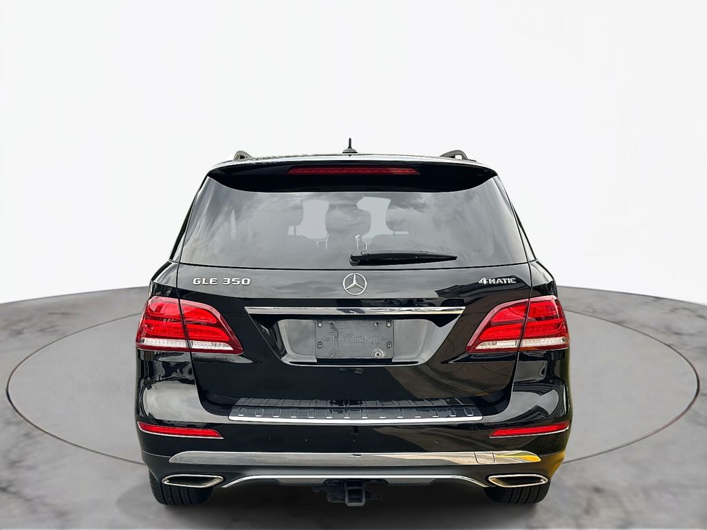 Thumbnail: 2016 Mercedes-Benz GLE - 9