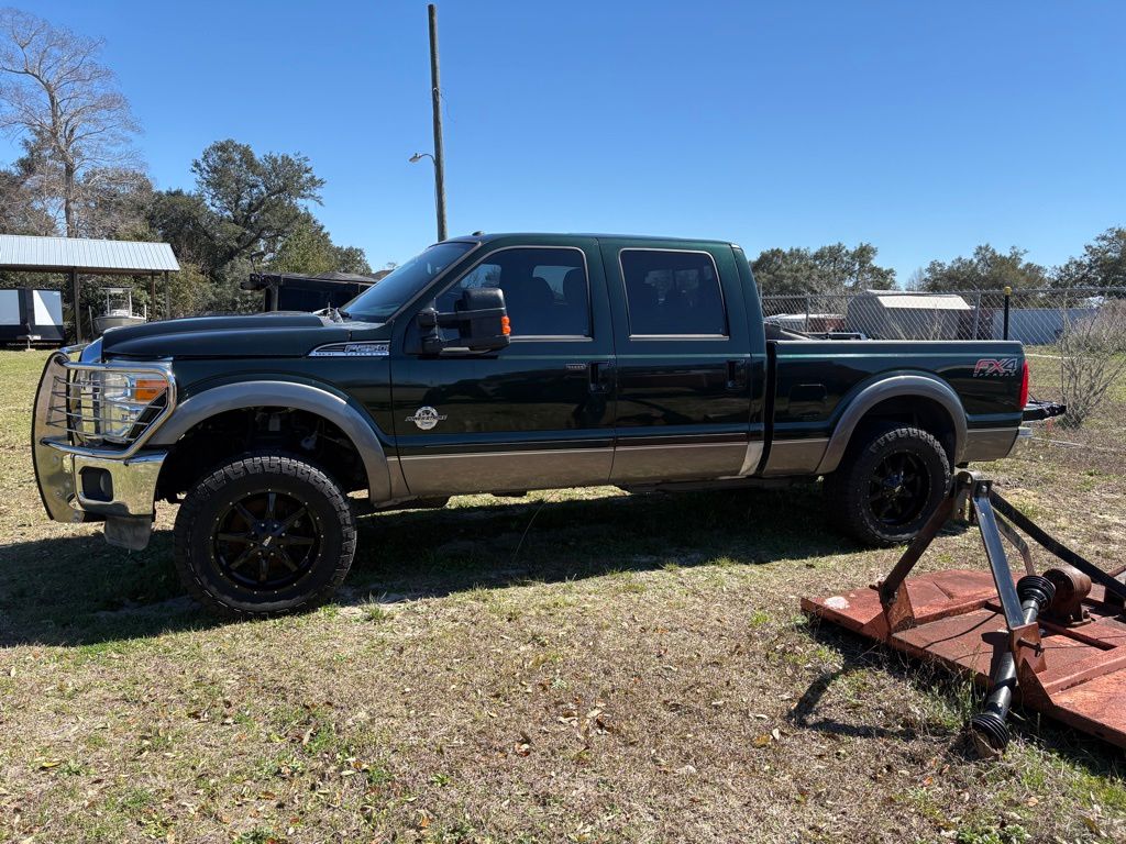 Black 2013 Ford F-250 Super Duty Lariat Crew Cab 4WD Pickup Truck Four-Wheel Drive 6-Speed Automatic Overdrive