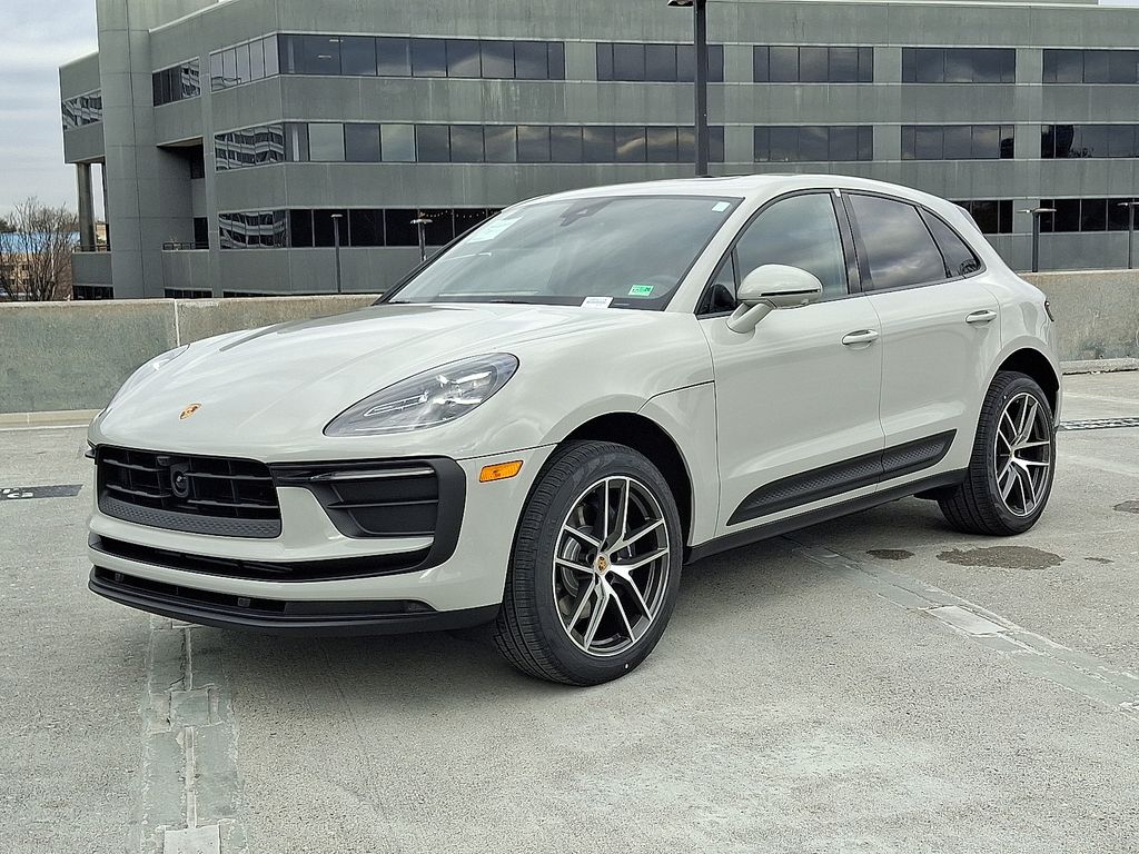 Thumbnail: 2026 Porsche Macan - 1