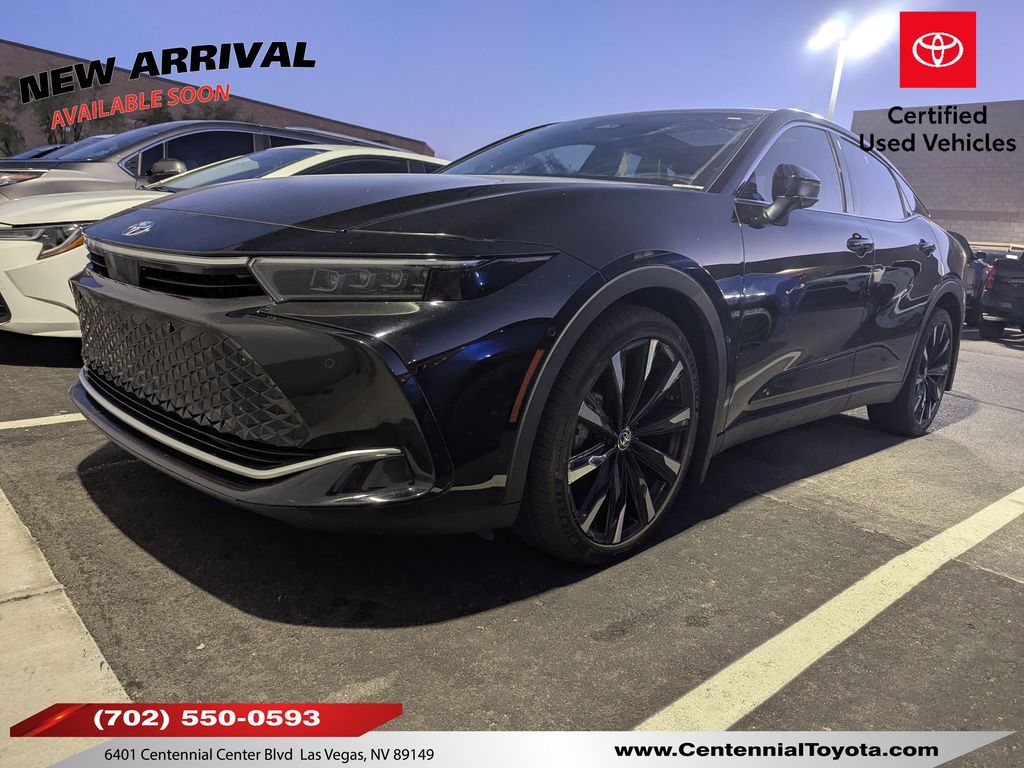 2023 Toyota Crown Platinum AWD's photo