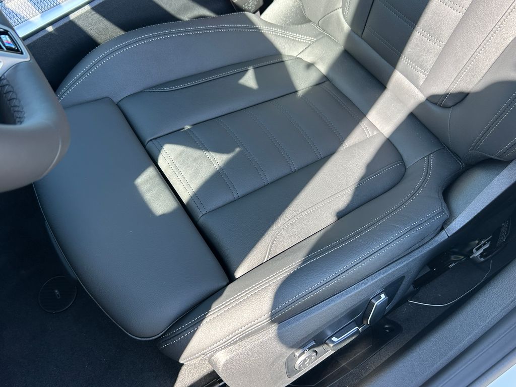 Thumbnail: 2026 BMW 4 Series - 15