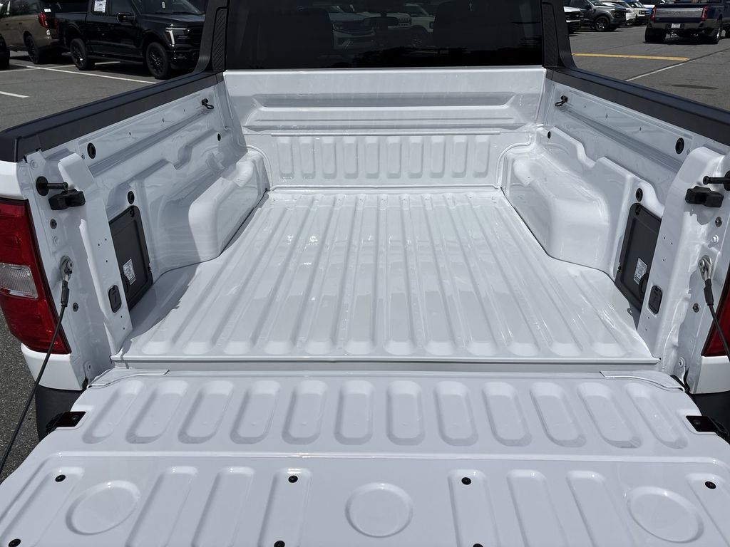 New 2026 Oxford White Ford XL image 22