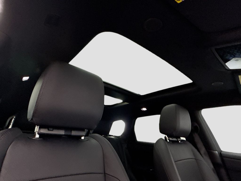 Thumbnail: 2025 Land Rover Range Rover Evoque - 17