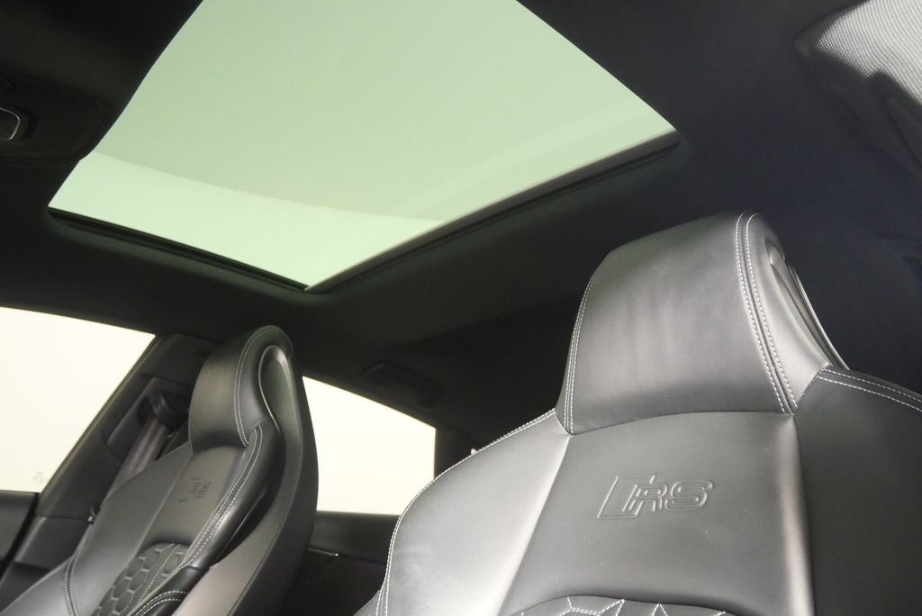 Thumbnail: 2021 Audi RS 5 - 11