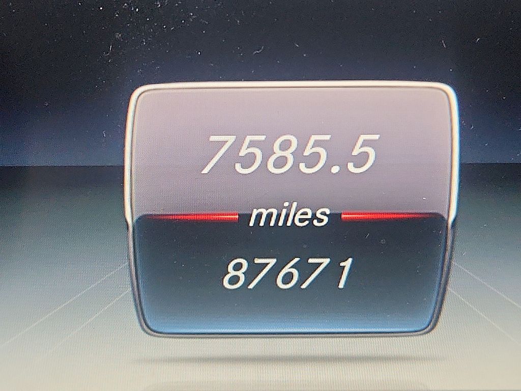 Thumbnail: 2017 Mercedes-Benz E-Class - 19