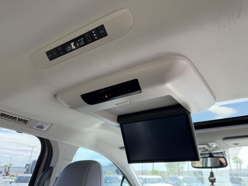 Used 2024 Toyota Sienna Van