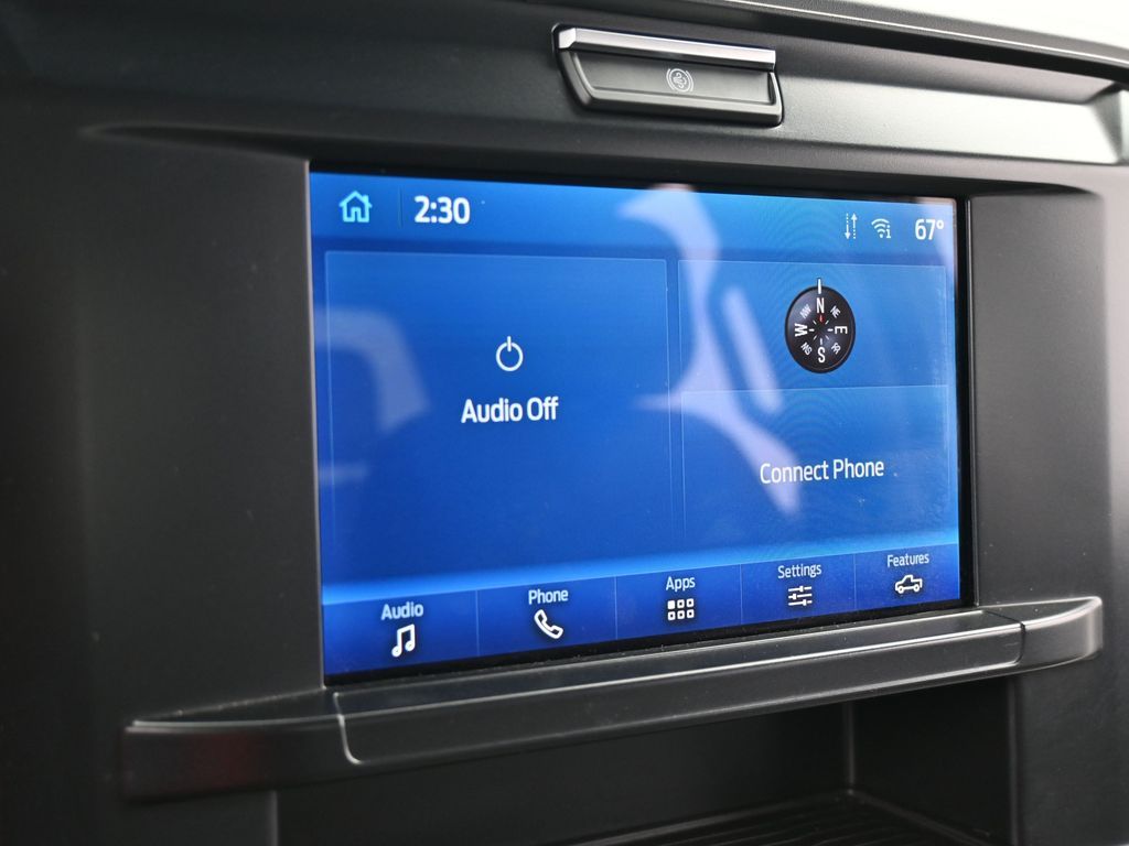 Used 2025 Oxford White Ford XLT image 23