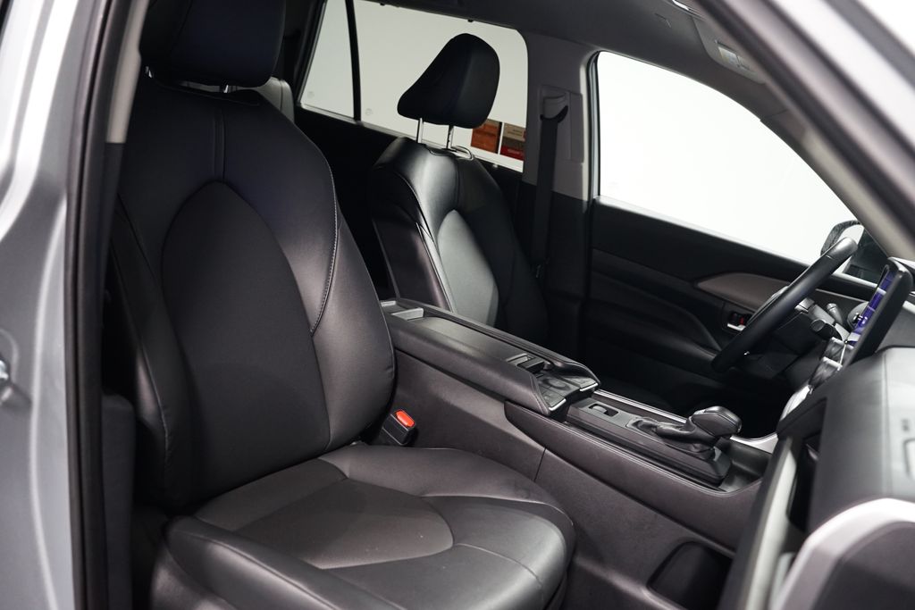 Thumbnail: 2024 Toyota Grand Highlander - 27