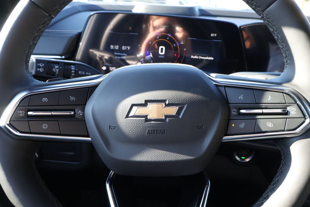 Thumbnail: 2025 Chevrolet Suburban - 23