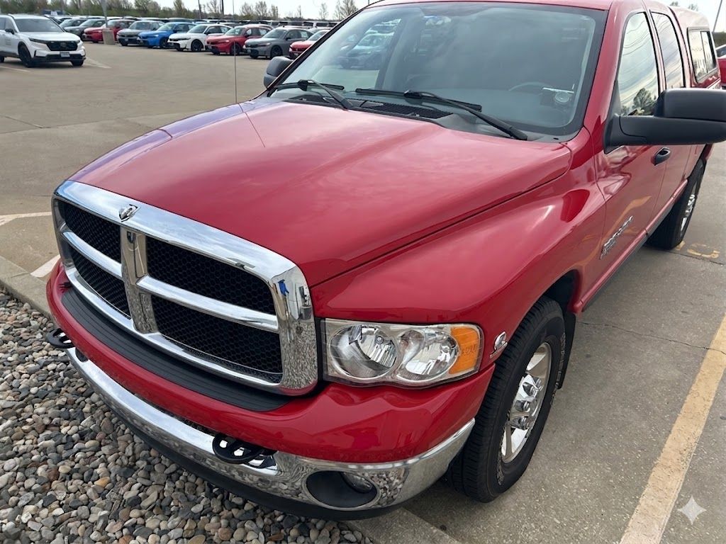 Flame Red Clearcoat 2005 Dodge RAM 2500 SLT Quad Cab RWD Pickup Truck Rear-Wheel Drive 4-Speed Automatic