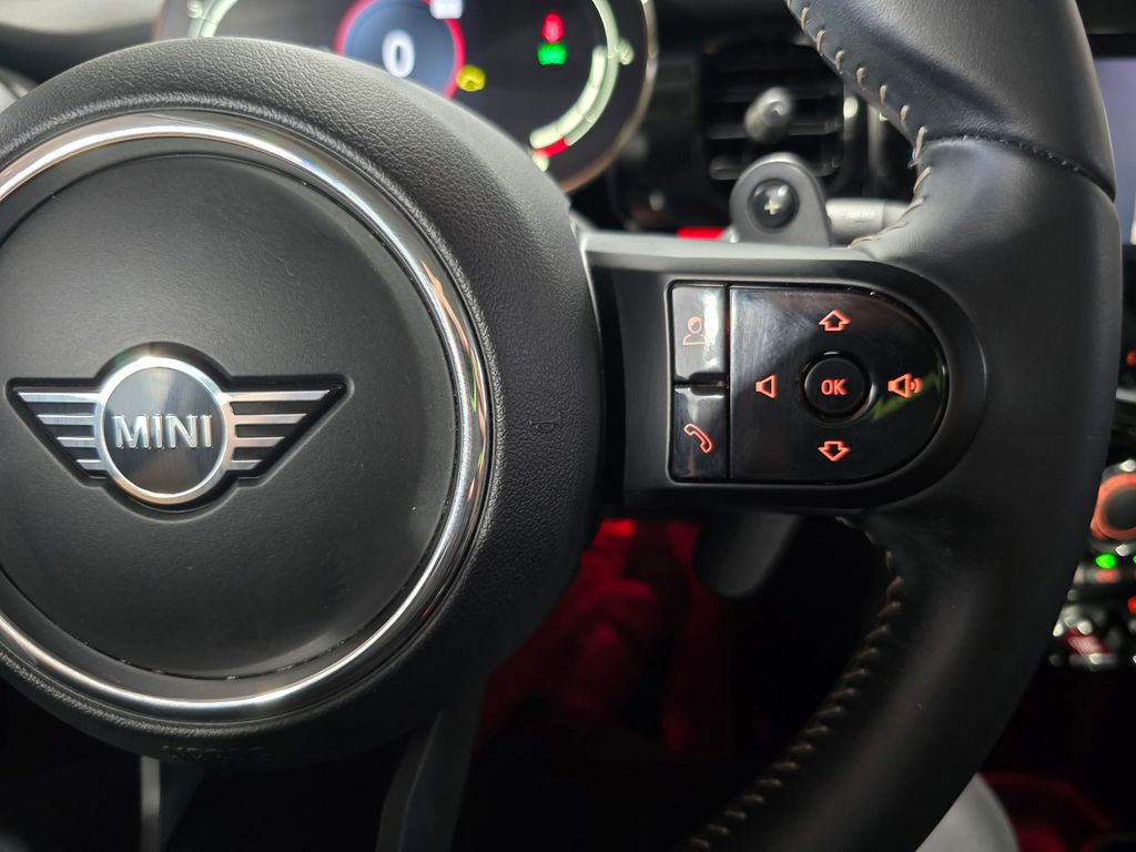 Thumbnail: 2022 MINI Cooper - 17