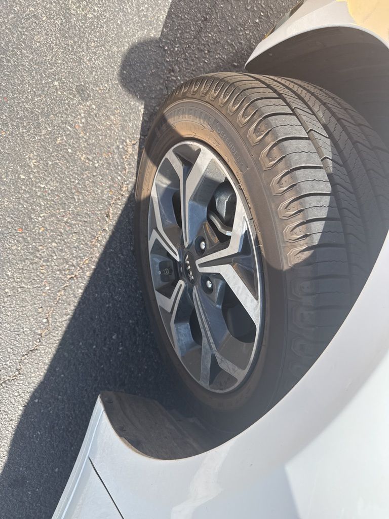 Thumbnail: 2021 Kia Forte - 13