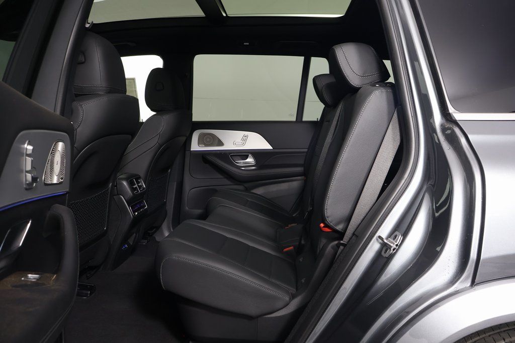 2025 Mercedes-Benz GLS 450 4MATIC 6