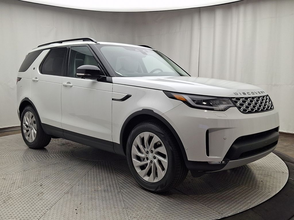 Thumbnail: 2026 Land Rover Discovery - 2