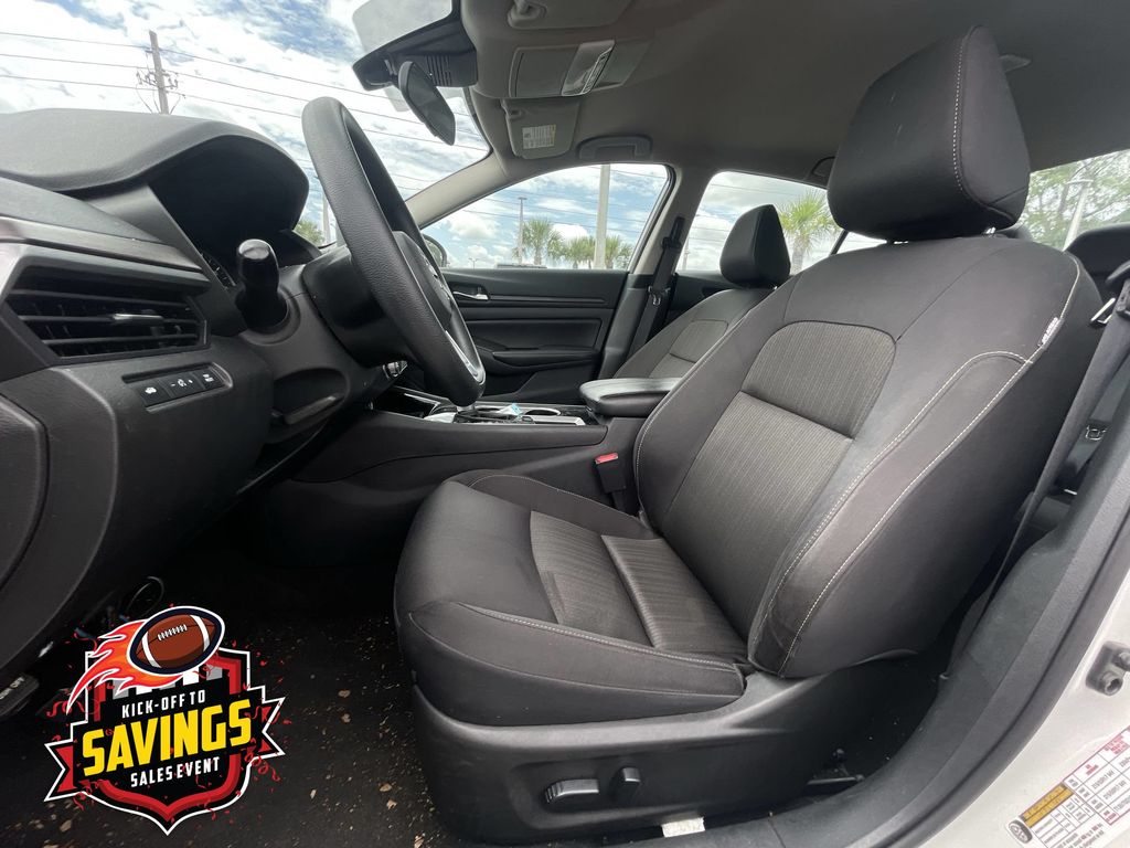 Used 2024 Nissan Altima Sedan