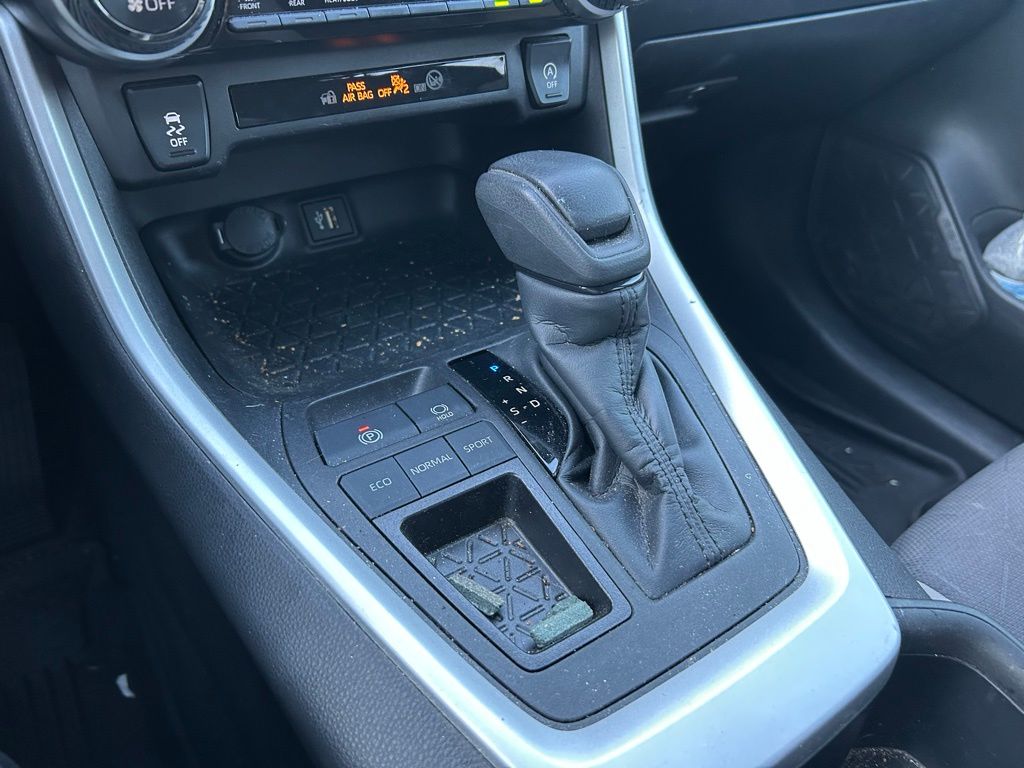 Thumbnail: 2023 Toyota RAV4 - 27