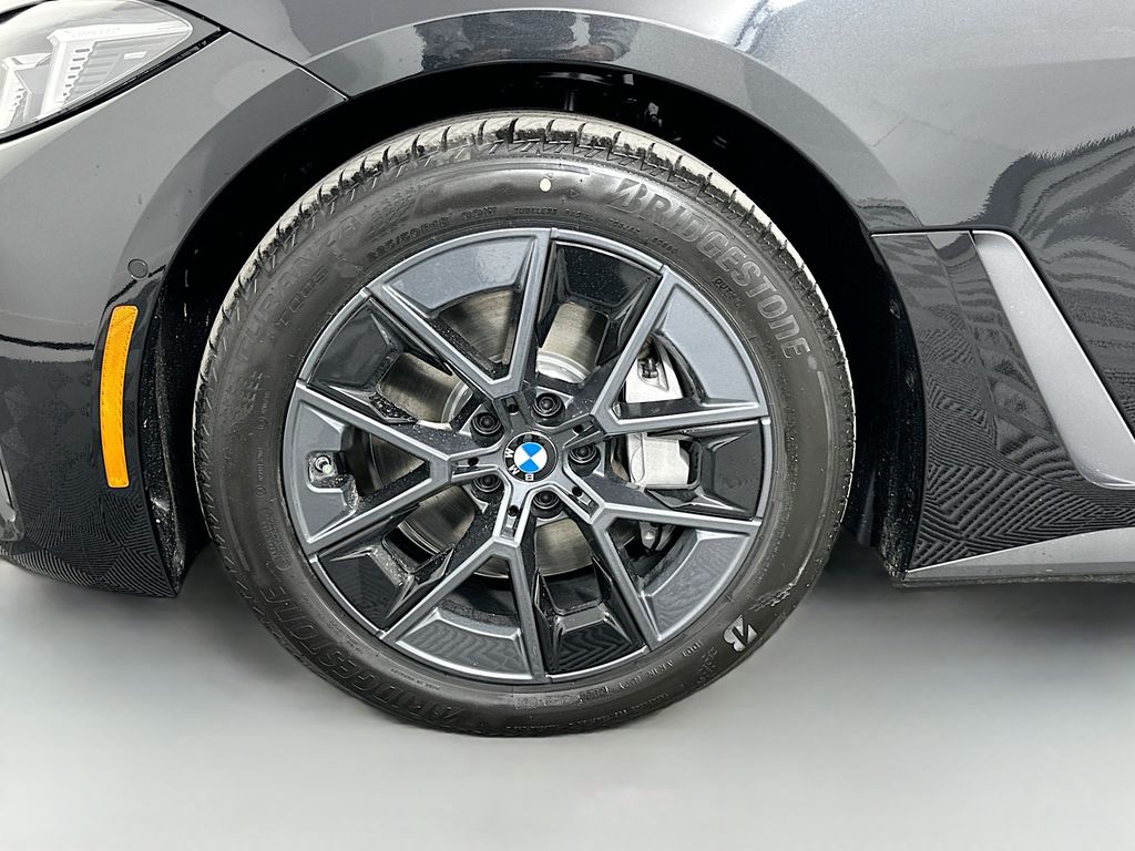 2025 BMW i4 eDrive40 23