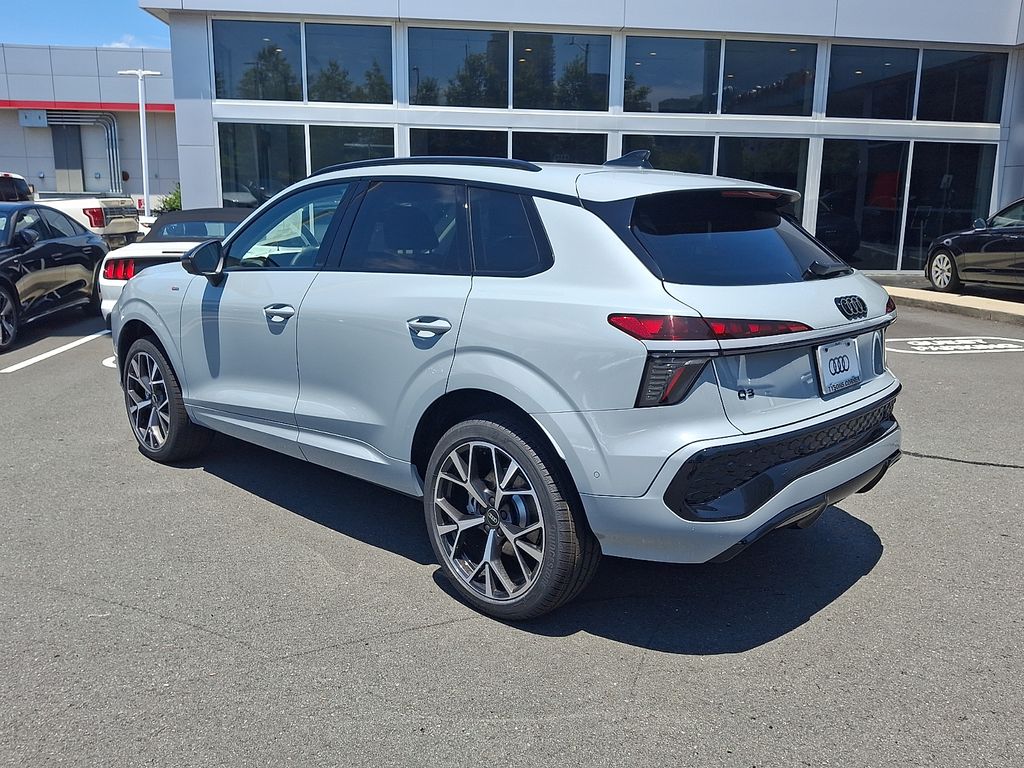 Thumbnail: 2026 Audi Q3 - 5