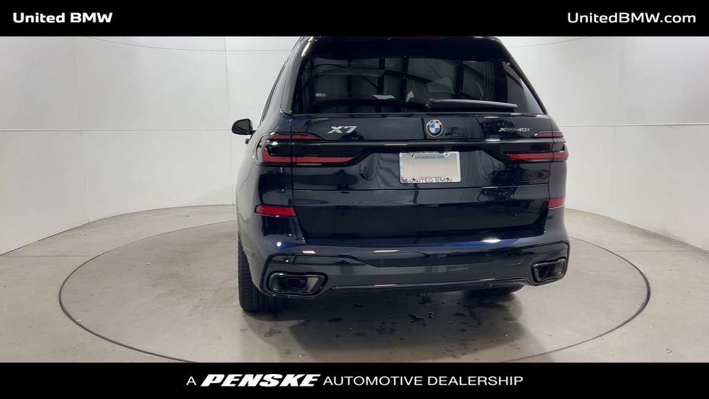 Thumbnail: 2026 BMW X7 - 7