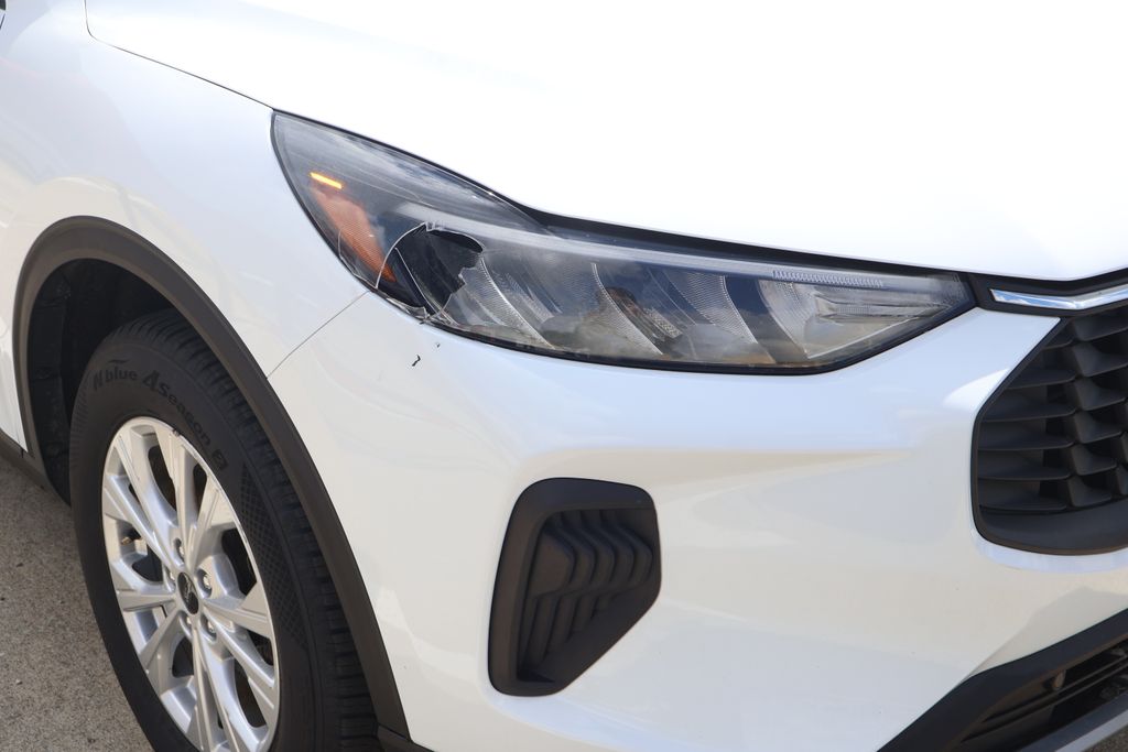 Thumbnail: 2023 Ford Escape - 4