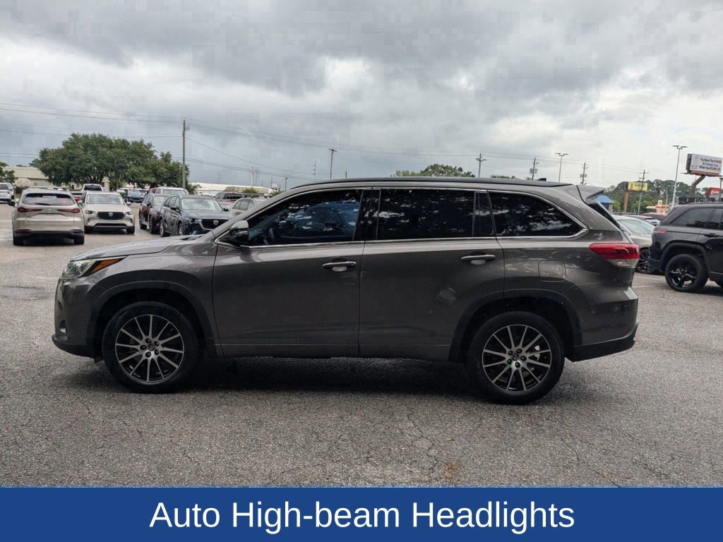 2017 Toyota Highlander SE