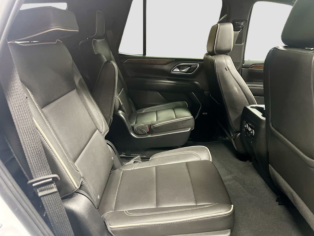 Used 2023 White Chevrolet Premier image 30